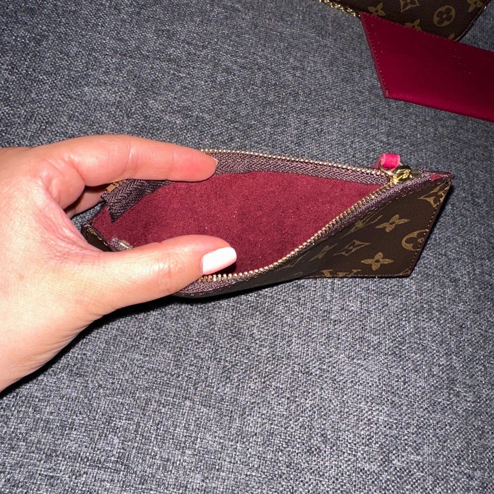 Brown and burgundy crossbody purse - Picture 5 of 13